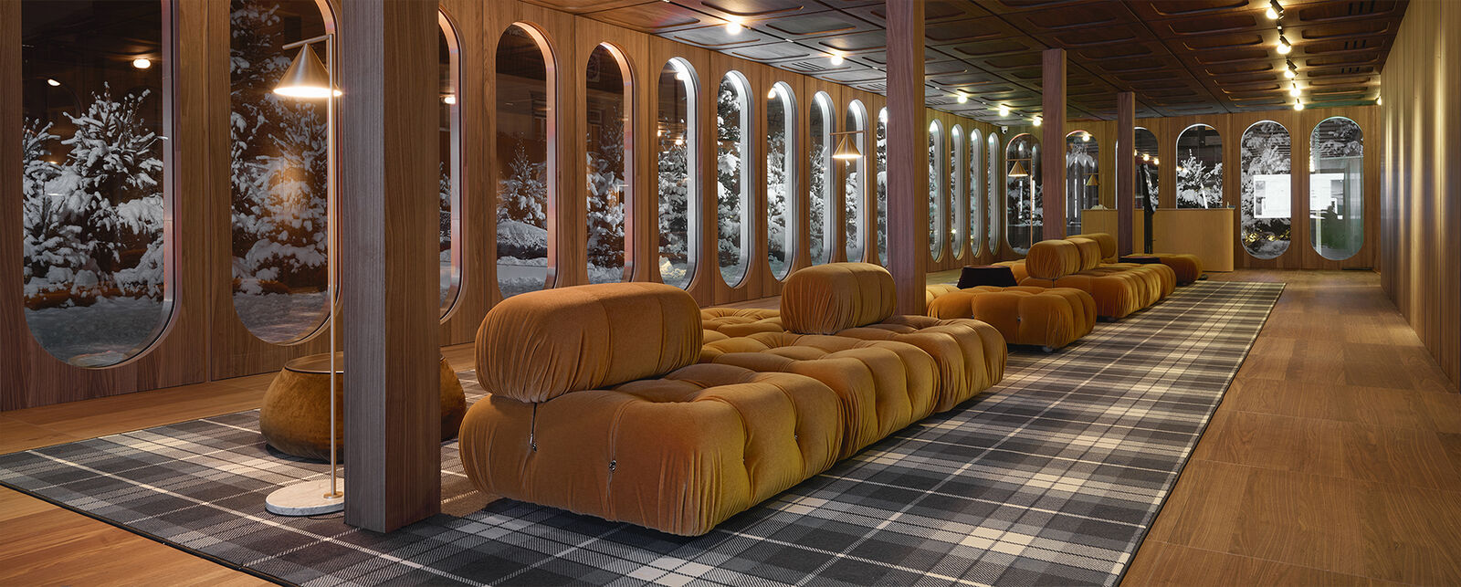 Le Bambole 2022 in a new version. Mario Bellini is sitting on Bi-bambola Sofa