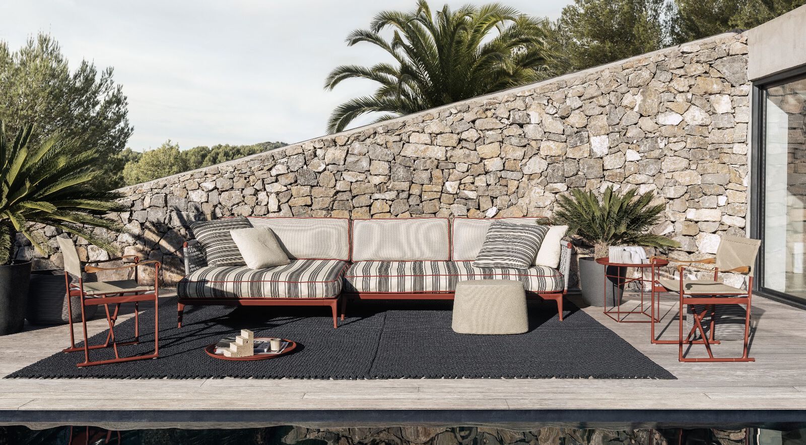 Explore the B&B Italia Ribes Collection: Sofas, chairs, trays and ottomans.