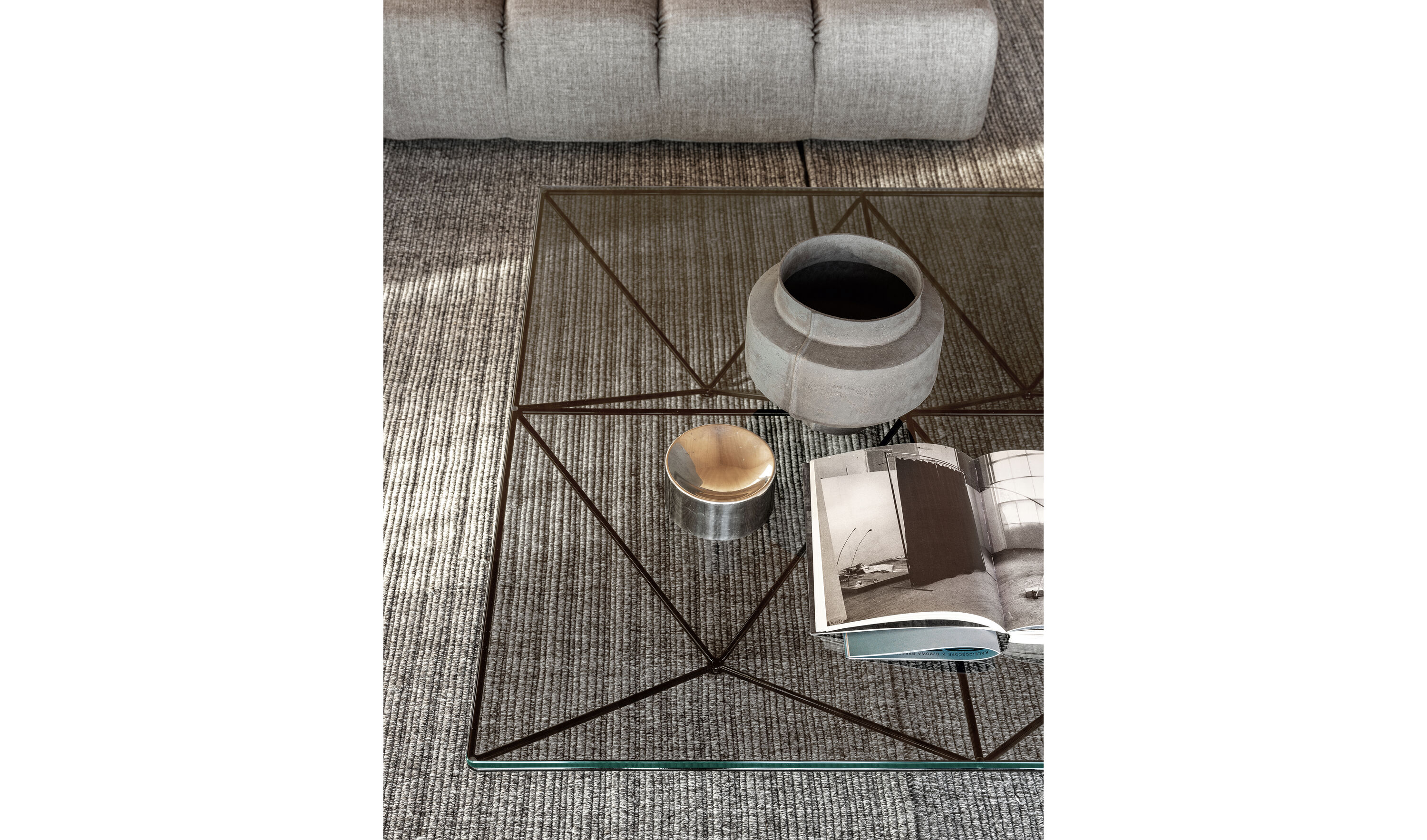 Alanda '18 Square coffee table - Transparent extra light glass
