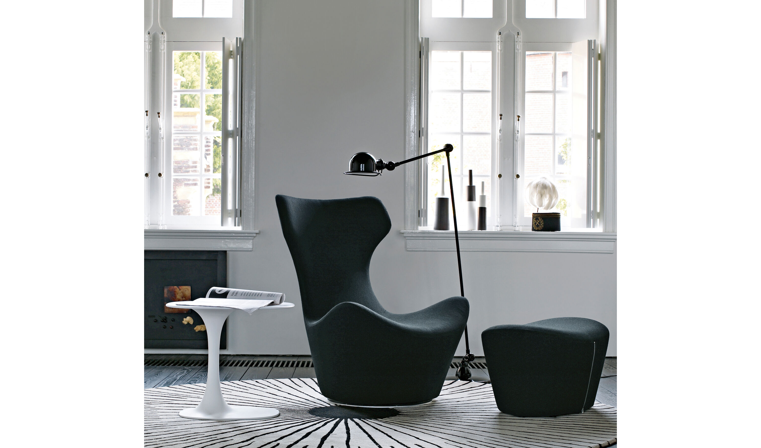 Grande Papilio - Armchair and Footrest | B&B Italia Official Shop
