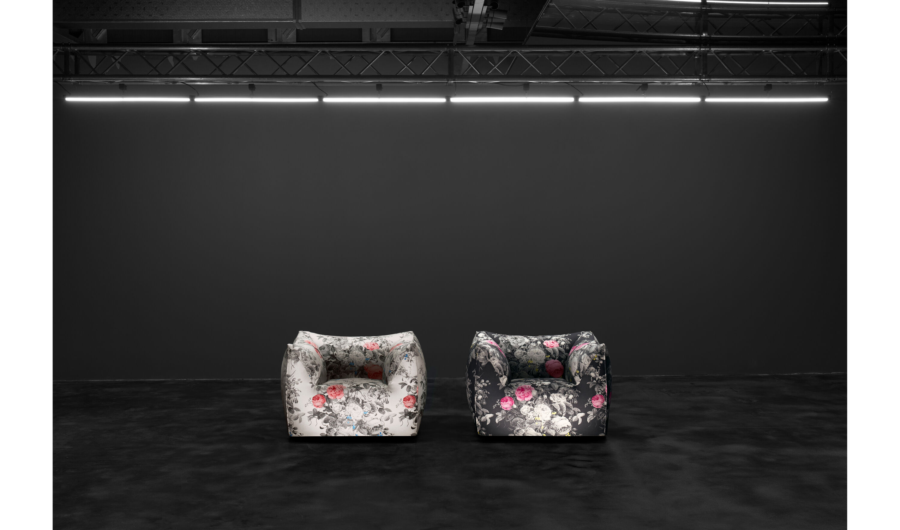 Le Bambole - Bibambola Armchair - Fucsia / yellow flower jacquard
